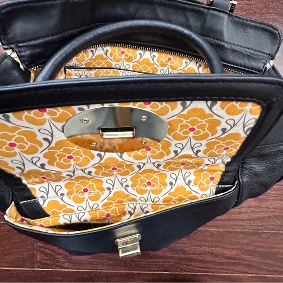 Emma Fox Leather Purse With Shoulder Strap - Picture 5 of 14